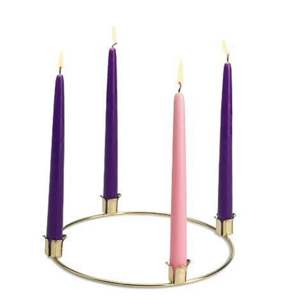 Brass Tone Advent Ring with Taper Set 6″ Advent Ring w 3 Purple, 1 Pink Tapers